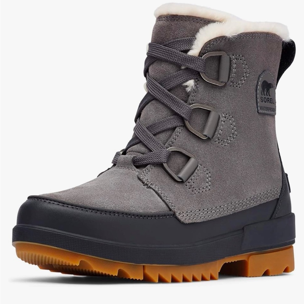 Sorel women’s boots size 6.5. Worn twice. Waterproof, warm ready to wear.